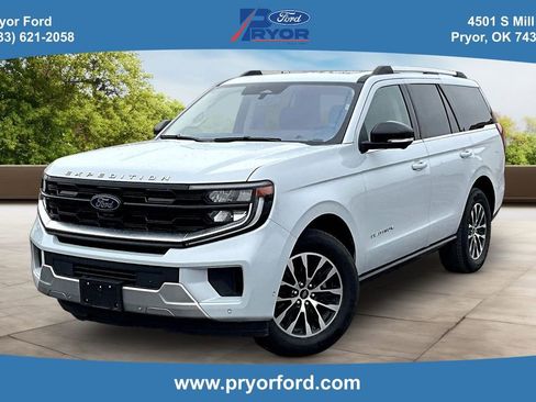 Used 2025 Ford Expedition Platinum image 1