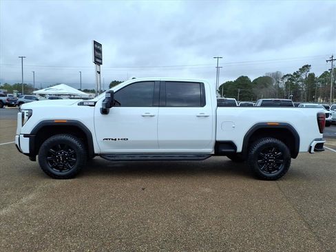 Used 2025 GMC Sierra 2500 AT4 w/ Technology Package image 1