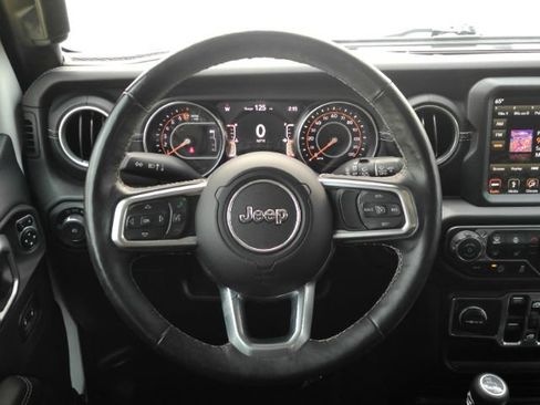 Used 2019 Jeep Wrangler Unlimited Sahara AWD/4WD image 31