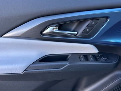 New 2026 Chevrolet Equinox EV LT image 14