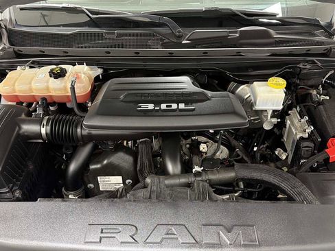 Used 2020 RAM 1500 Limited image 31