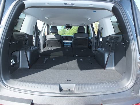 Used 2025 Hyundai Santa Fe SEL image 16