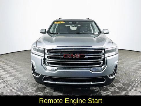 Used 2023 GMC Acadia SLE w/ Driver Convenience Package image 4