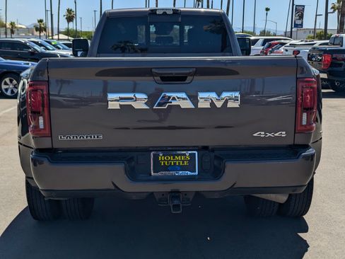 Used 2025 RAM 3500 Laramie AWD/4WD image 3