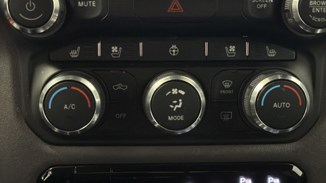 Used 2022 RAM 1500 Laramie w/ Sport Appearance Package AWD/4WD image 18