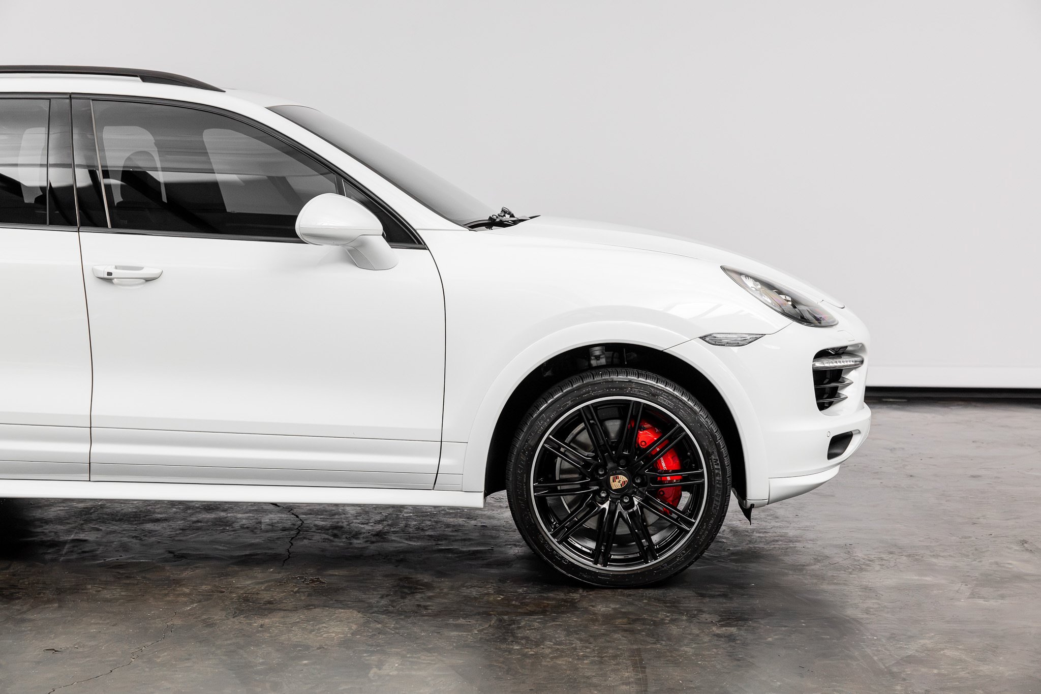 Used 2014 Porsche Cayenne Turbo S AWD/4WD image 22