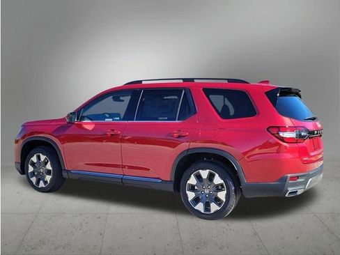 New 2026 Honda Pilot Touring image 3