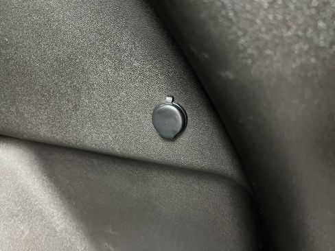 Used 2018 Chevrolet Equinox LS image 26