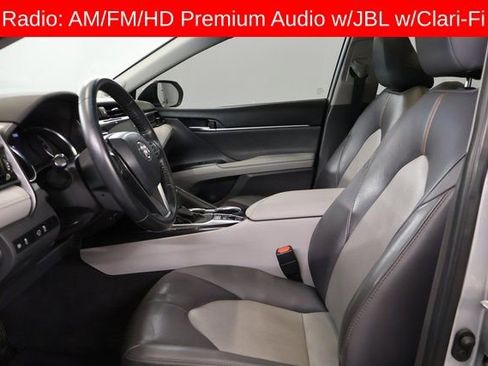Used 2020 Toyota Camry XLE w/ Navigation Package image 11