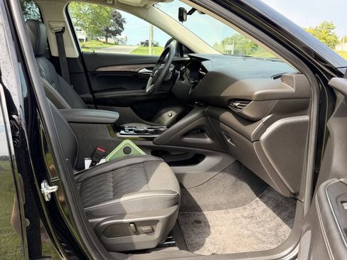 Used 2023 Buick Envision Avenir AWD/4WD image 32