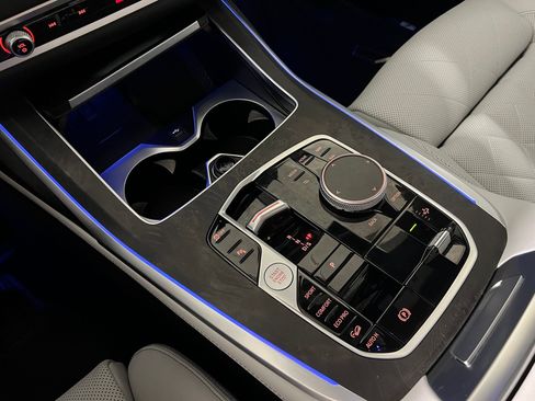 Used 2025 BMW X7 xDrive40i image 18