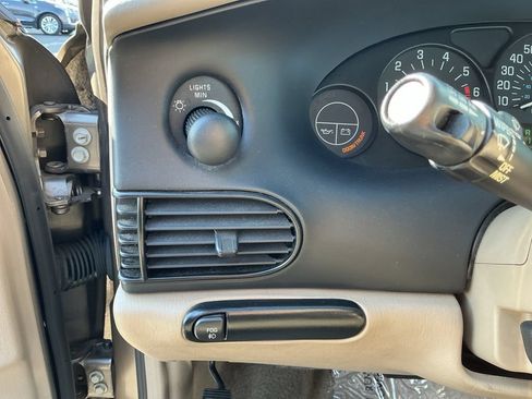 Used 2004 Buick Regal LS FWD image 15