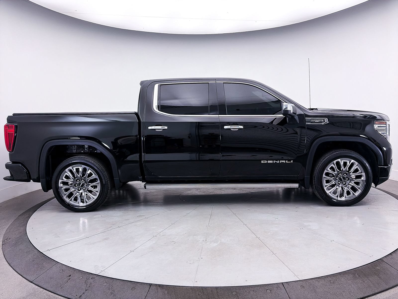 Used 2024 GMC Sierra 1500 Denali Ultimate AWD/4WD image 49