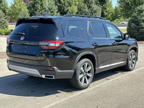 Used 2024 Honda Pilot Elite image 24
