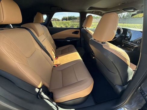 Used 2025 Lexus RX 350 Premium w/ Accessory Package (Z1) image 17