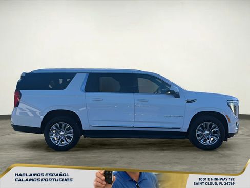Used 2025 GMC Yukon XL Denali AWD/4WD image 7