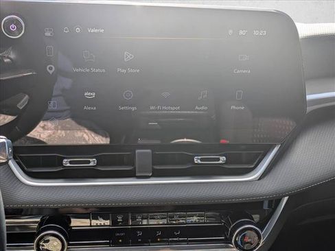 Used 2025 Chevrolet Equinox LT w/ Safety and Technology Package FWD image 12