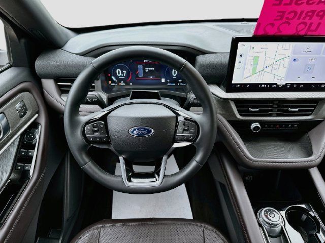 Used 2026 Ford Explorer Platinum w/ LUX Leather Package AWD/4WD image 24