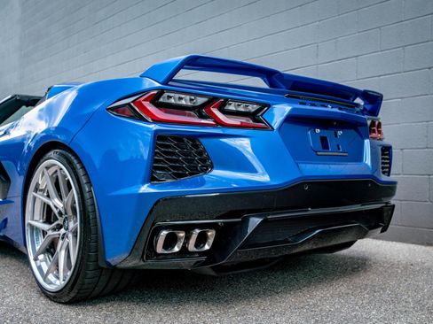 Used 2021 Chevrolet Corvette Stingray Premium Conv w/ Z51 Performance Package image 17