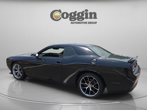 Used 2022 Dodge Challenger GT RWD image 3