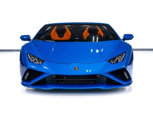 Used 2021 Lamborghini Huracan EVO RWD image 3