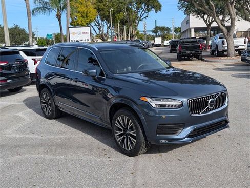 Used 2022 Volvo XC90 T5 Momentum w/ Climate Package image 2