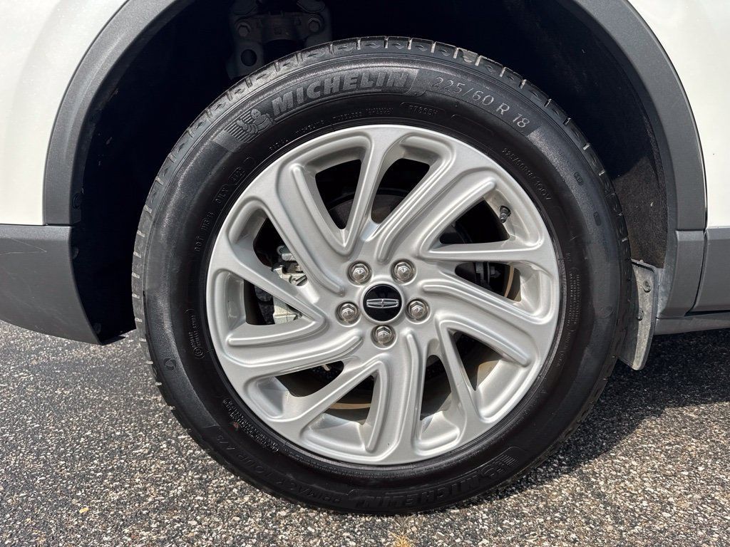 Used 2023 Lincoln Corsair FWD image 10