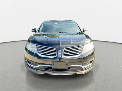 Used 2016 Lincoln MKX Reserve w/ Driver Assistance Package AWD/4WD image 3