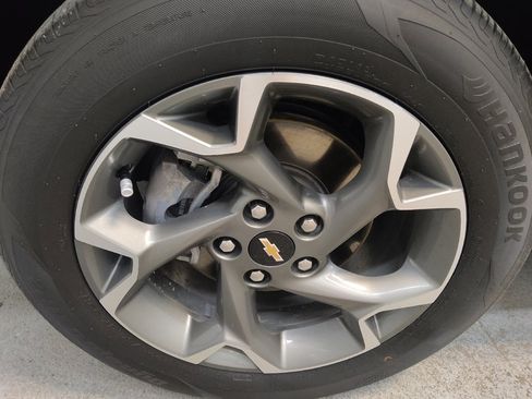 Used 2024 Chevrolet Trax LT w/ Driver Confidence Package FWD image 31