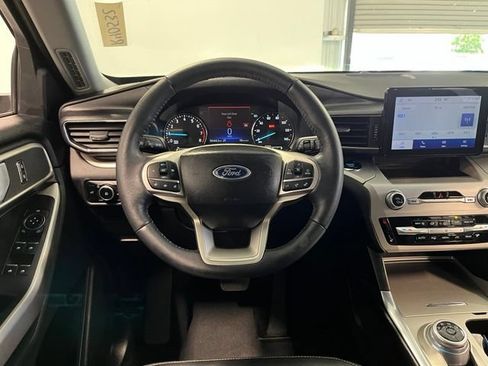 Used 2023 Ford Explorer XLT w/ Equipment Group 202A AWD/4WD image 21