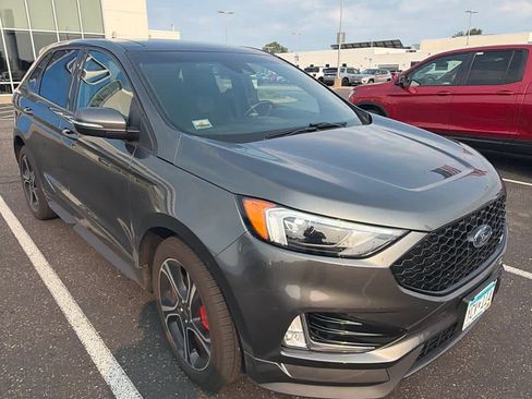 Used 2019 Ford Edge ST w/ Convenience Package AWD/4WD image 3