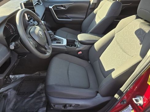 Used 2024 Toyota RAV4 XLE w/ Convenience Package AWD/4WD image 30