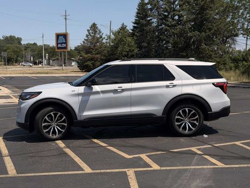 Used 2026 Ford Explorer ST-Line AWD/4WD image 7