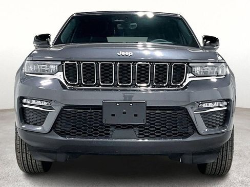 Used 2025 Jeep Grand Cherokee Limited image 5
