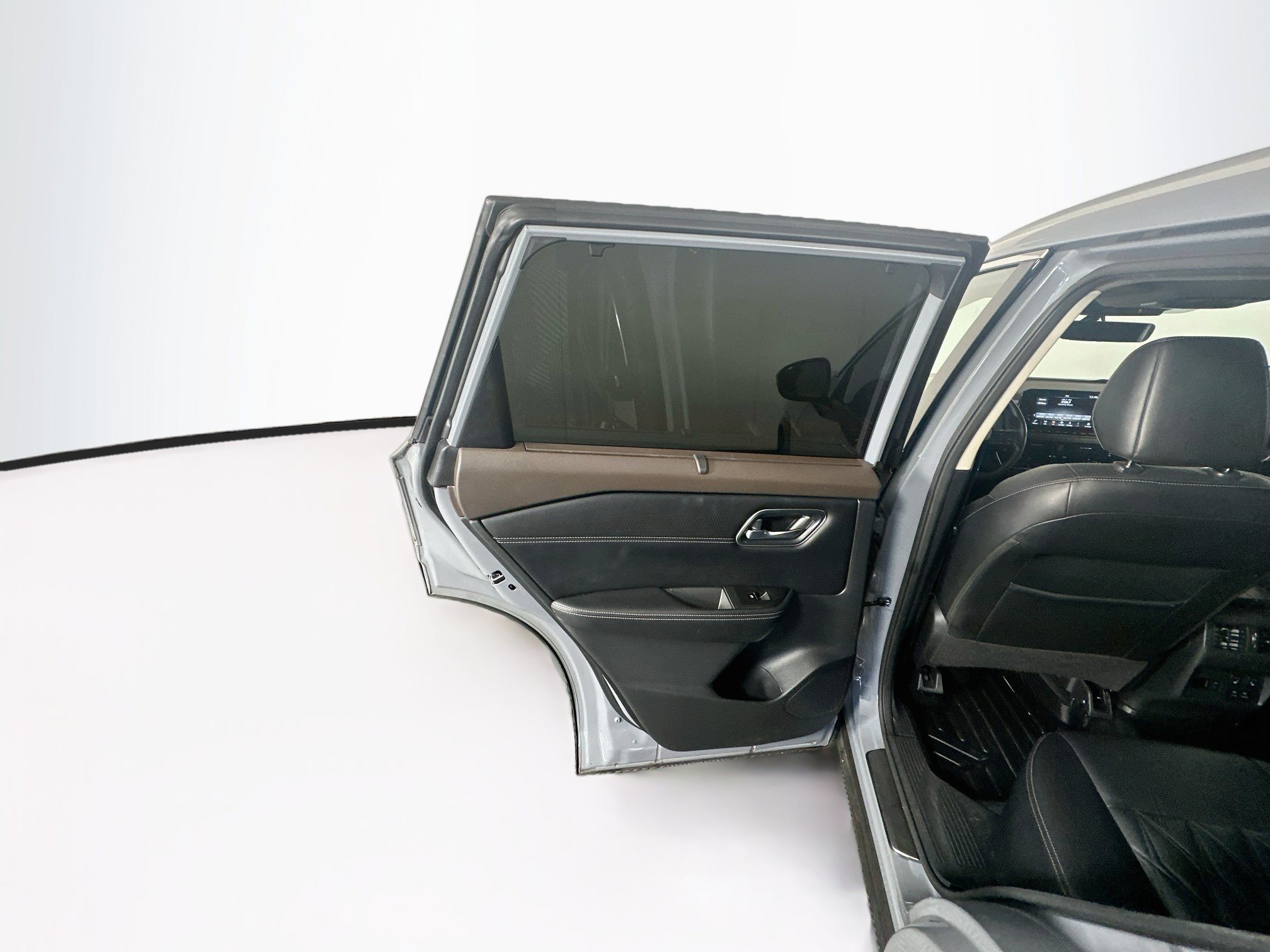 Used 2022 Nissan Rogue Platinum w/ Head-Up Display Package FWD image 26