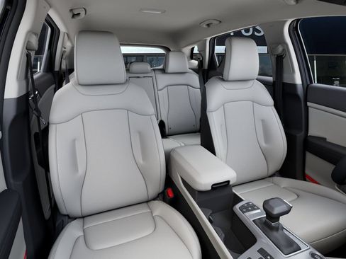 New 2026 Kia Sportage EX FWD image 15