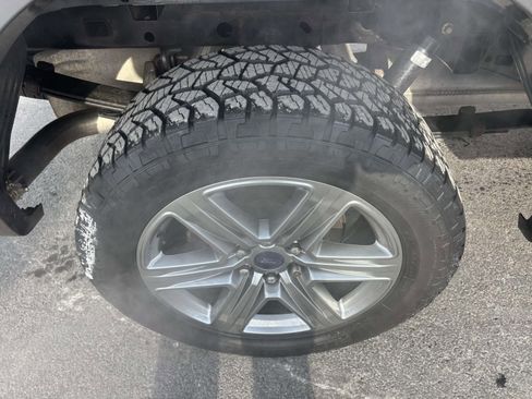 Used 2018 Ford F150 XLT w/ Equipment Group 302A Luxury image 12