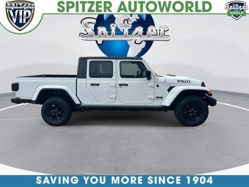 Used 2023 Jeep Gladiator Sport AWD/4WD image 10