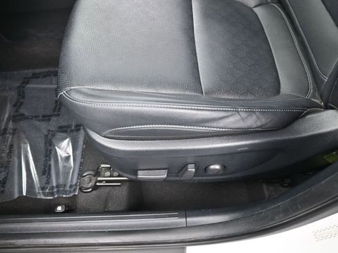 Used 2022 Kia Seltos EX image 16