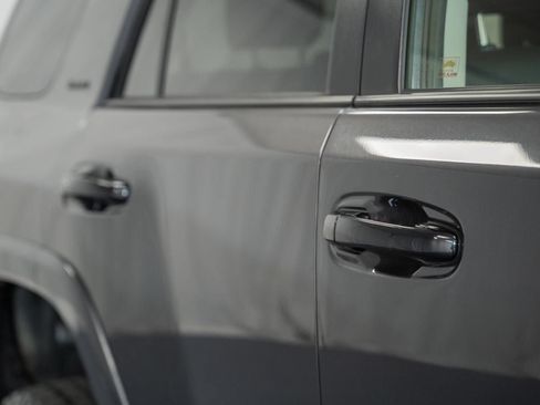 Used 2019 Toyota 4Runner Limited AWD/4WD image 14