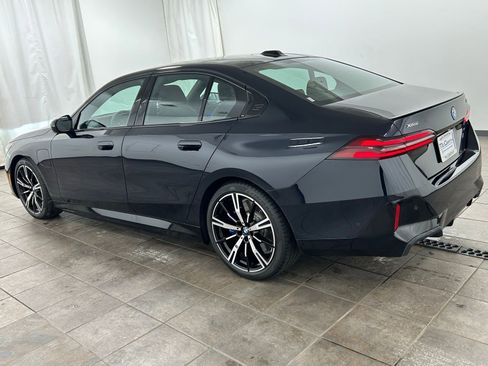 Used 2026 BMW 550e xDrive AWD/4WD image 3