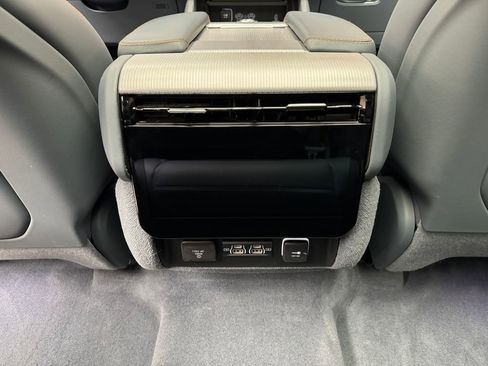 Used 2023 Jeep Grand Wagoneer Series II w/ Flexible Seating Group AWD/4WD image 14