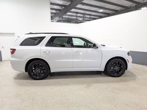 Used 2024 Dodge Durango R/T AWD/4WD image 2
