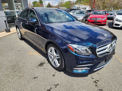 Used 2017 Mercedes-Benz E 300 4MATIC image 3