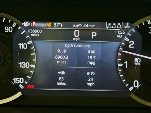 Used 2023 Land Rover Defender 110 S image 12