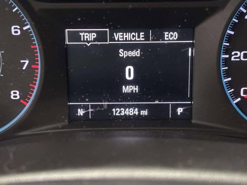 Used 2017 Chevrolet Malibu LS FWD image 32