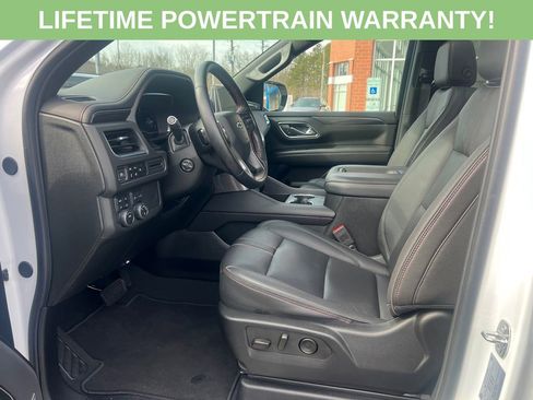 Used 2024 Chevrolet Suburban RST w/ Luxury Package image 18