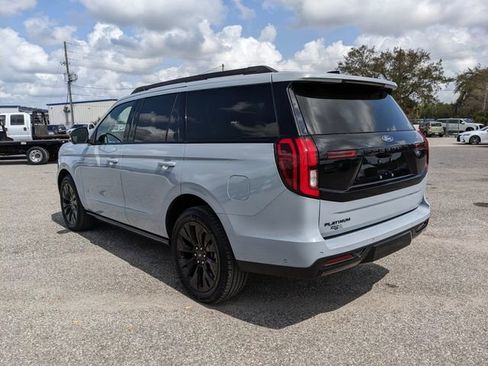 Used 2025 Ford Expedition Platinum w/ Stealth Appearance Package image 6