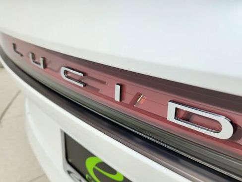 Used 2024 Lucid Air Touring image 16