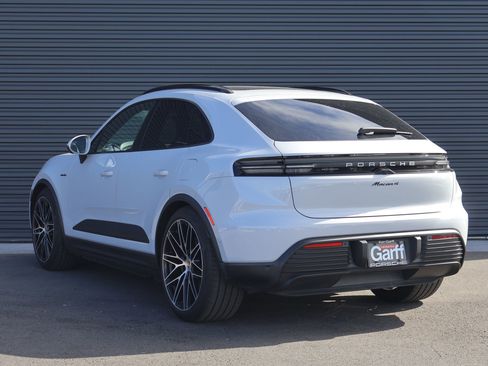 Certified 2025 Porsche Macan 4 Electric AWD/4WD image 3